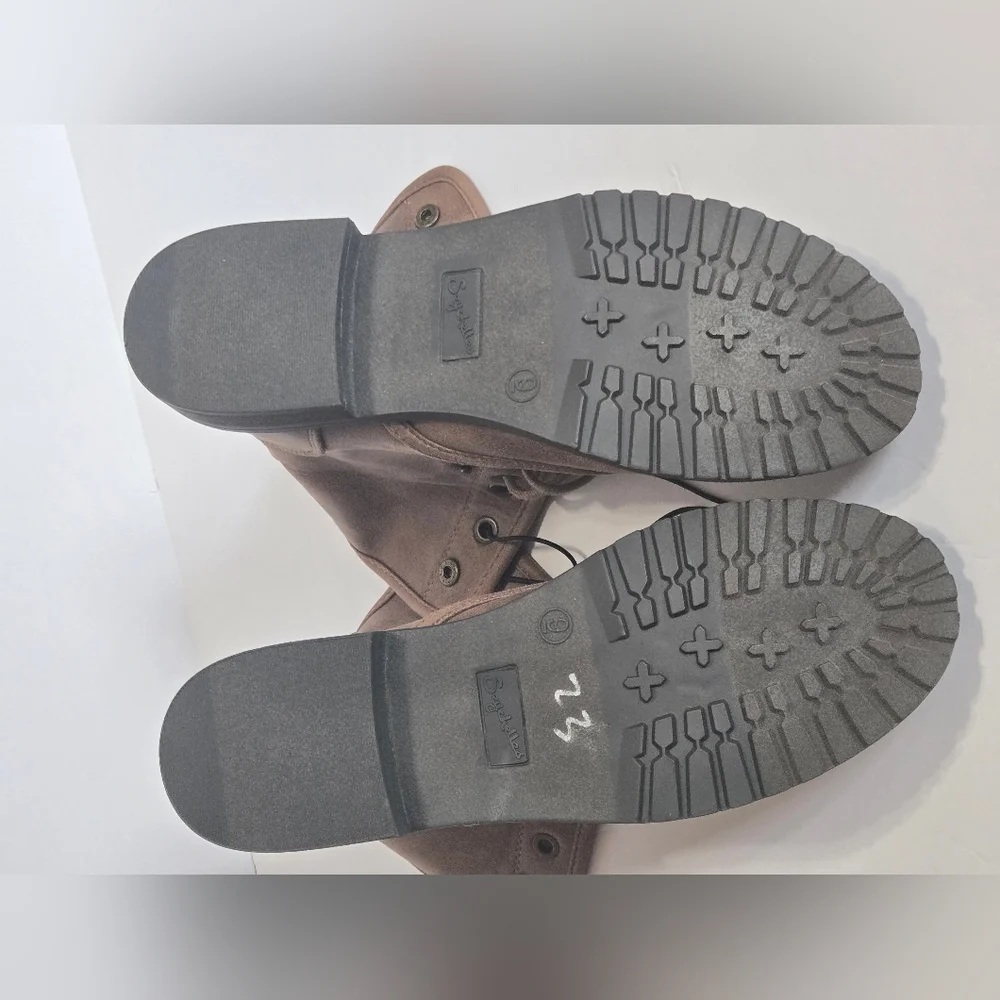 Style: Waterfall Combat / Ankle BootsColor: Taupe / Distressed BrownSize: 9 Wome - Picture 5 of 9